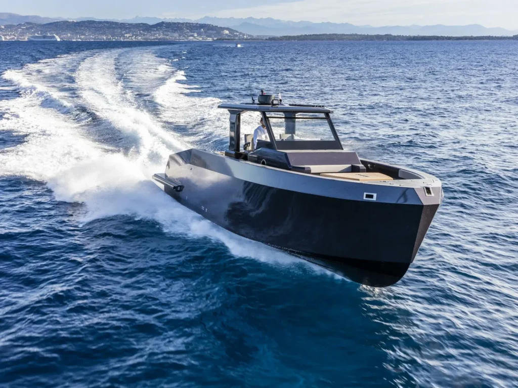 Motor Yachts image