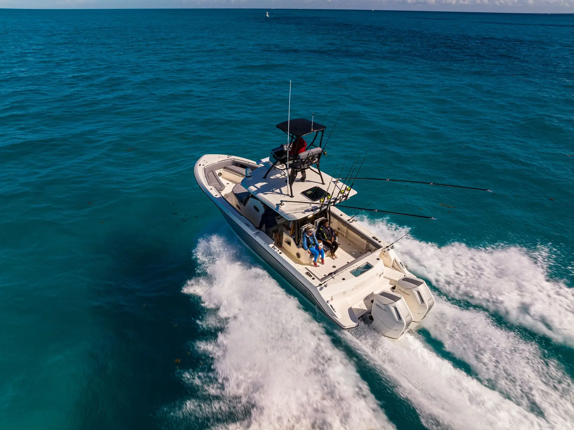 Image of a yacht in the sea
