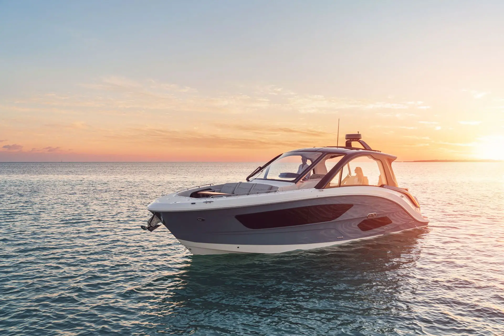 Image of a yacht in the sea